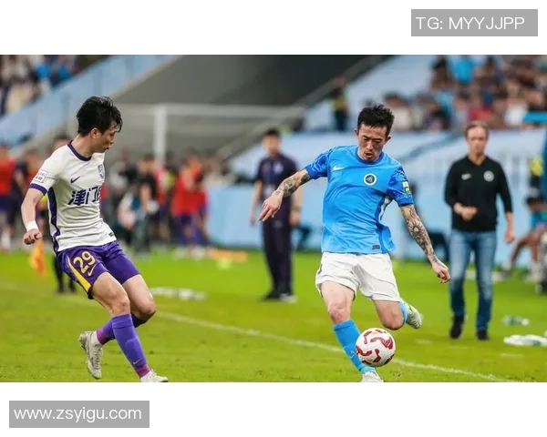 友谊赛精彩瞬间多特蒙德大胜曼联乌龙球引发争议判罚全场沸腾 友谊赛精彩瞬间多特蒙德大胜曼联乌龙球引发争议判罚全场沸腾