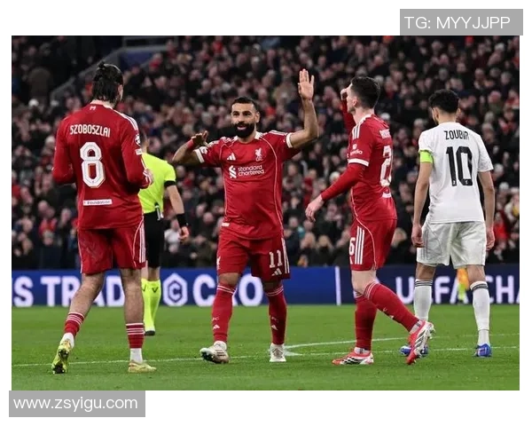 欧冠惊天逆转里昂主场4-0横扫利物浦引发全场狂欢 欧冠惊天逆转里昂主场4-0横扫利物浦引发全场狂欢