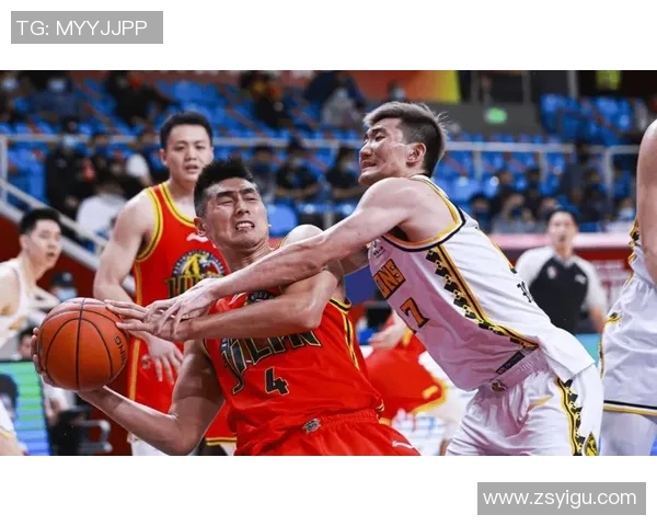 友谊赛国米与利物浦战平争议判罚引发全场热议