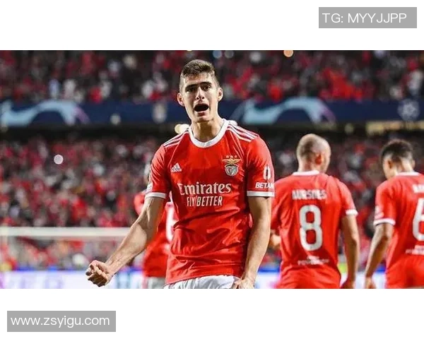 中超精彩对决那不勒斯逆转本菲卡补时绝杀引发全场狂欢