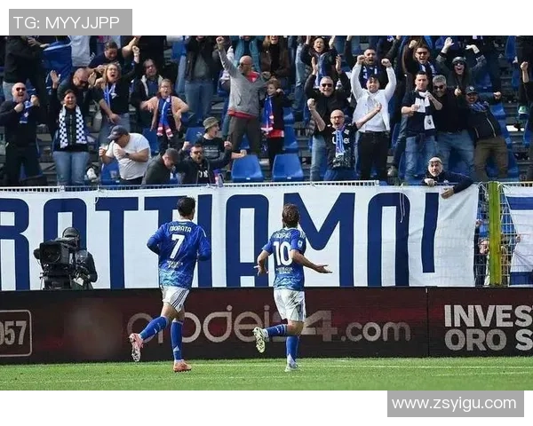 国王杯激战：多特蒙德与巴黎圣日耳曼战平争议判罚引发全场热议