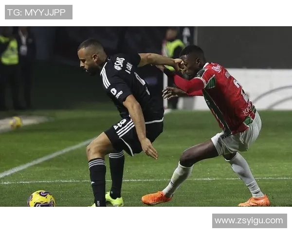 意甲激战：本菲卡逆转AC米兰三球大战引爆全场激情时刻回顾