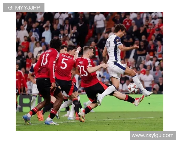 世界杯精彩对决曼联与国米战成平局绝杀瞬间引发全场狂欢