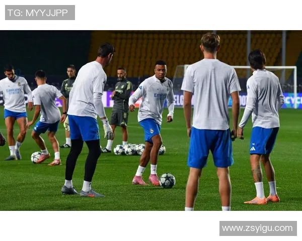 德甲激战尤文图斯与皇马握手言和战术解析引发全场热议 德甲激战尤文图斯与皇马握手言和战术解析引发全场热议